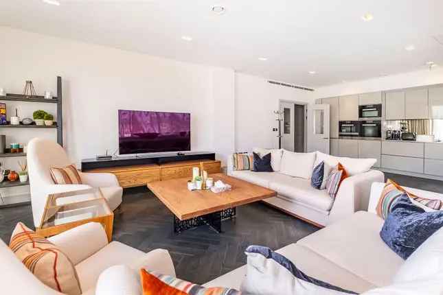 Flat for Sale in Westbourne Grove Bayswater W2