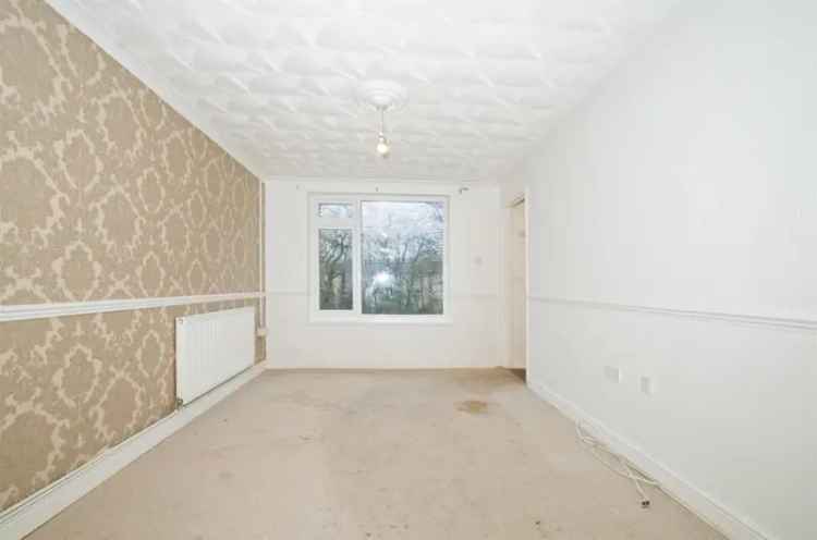 3 Bedroom End Terrace House Near Amenities and Schools