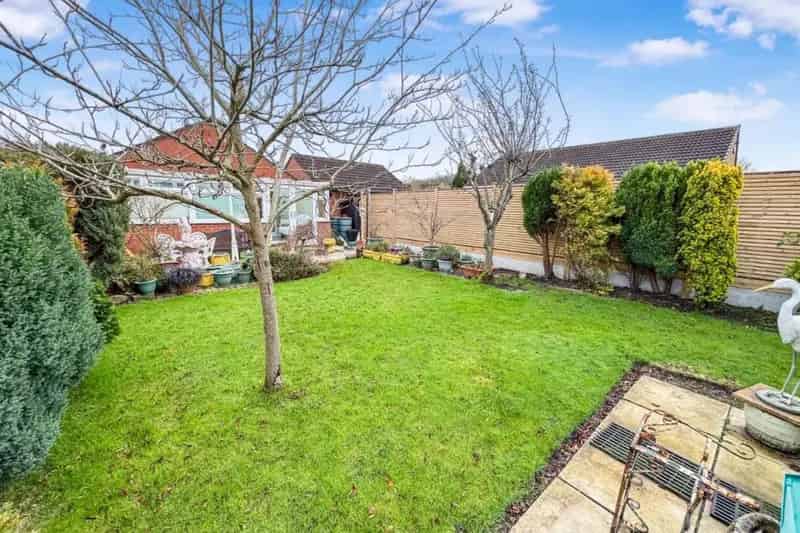 2 Bed Detached Bungalow For Sale - Modernisation Needed - No Chain