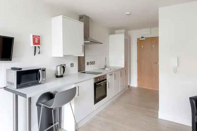 1 Bedroom Ground Floor Flat to Rent for Young Renters and Students