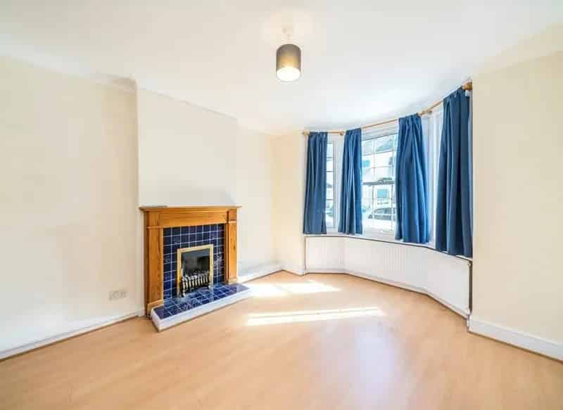 3 Bed House Large Reception Garden South Wimbledon Morden