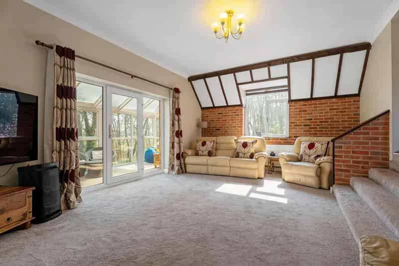 5 Bedroom Detached House with Annex and 1.7 Acres