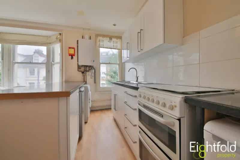 4 Bedroom Maisonette for Sale Near City Centre