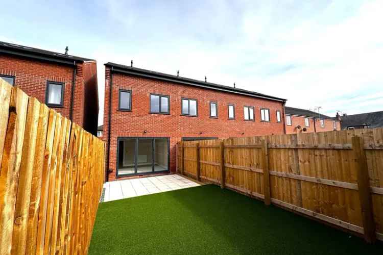 Modern 3-Bed Townhouse West End Lincoln No Onward Chain