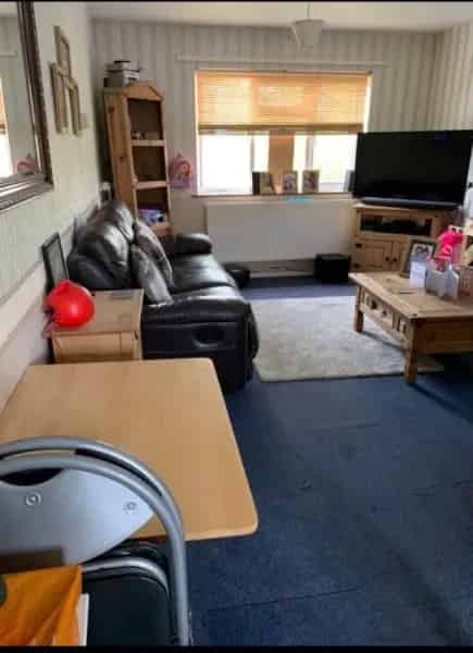 Spacious One Bed Flat with Parking and Garden