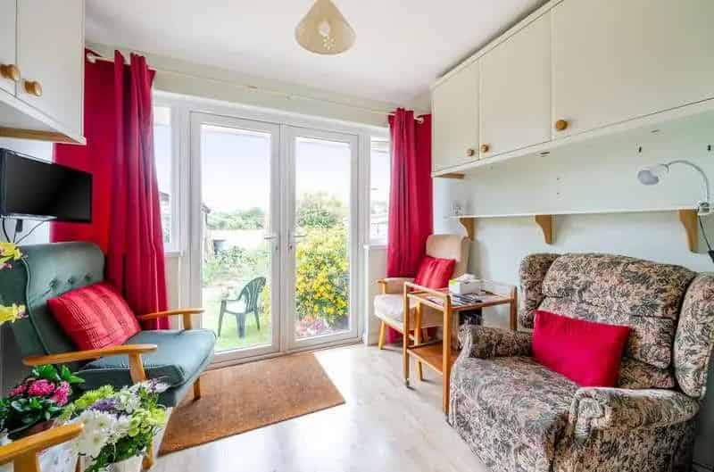 3 Bed House For Sale - Flexible Layout, Family Home or 2 Flats