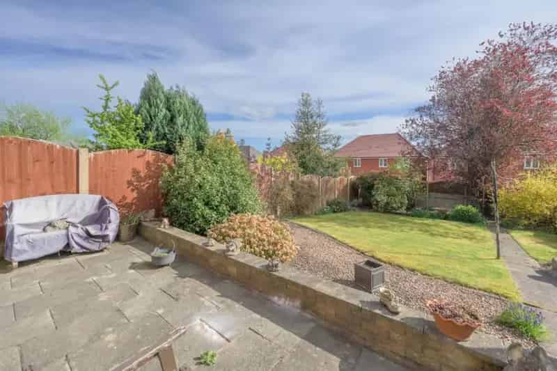 3 bed house for sale
