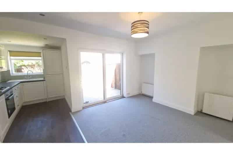 3 bedroom semi-detached house