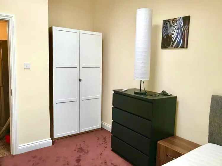 High Spec Two Bed Apartment Near Cardiff City Centre