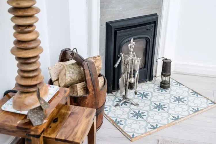 5 Bedroom Detached House for Sale Waterside Living
