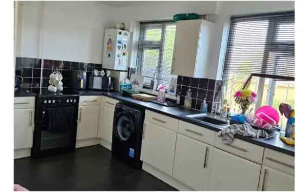 House For Rent in Colchester, England