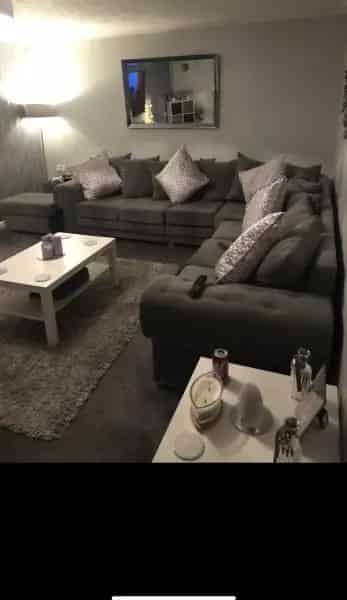 Spacious 3 Bedroom House with Ample Parking and Large Field Access