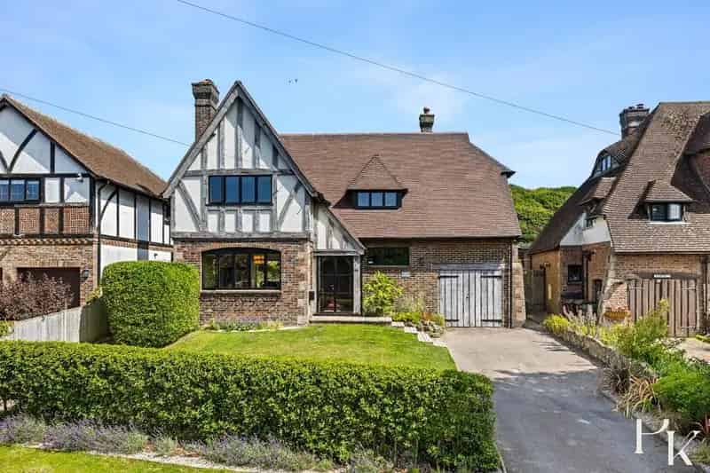 4 Bedroom Detached House for Sale in Rottingdean