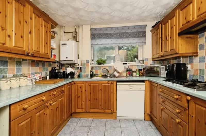 3 Bedroom Semi-Detached House Llanrumney