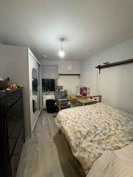 Flat For Rent in London, England