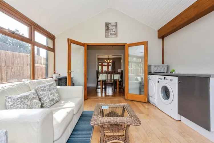 Victorian House with Annex 3 Beds Large Garden Off Road Parking