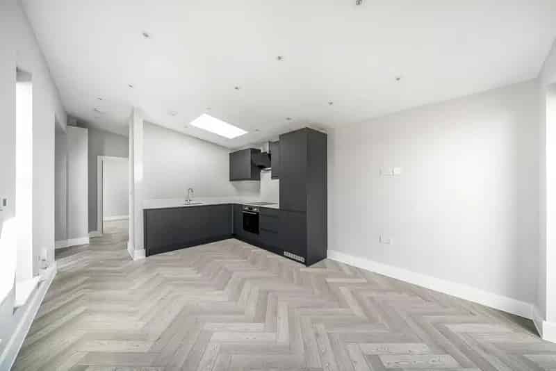 Detached House in SE6 - Excellent Transport Links
