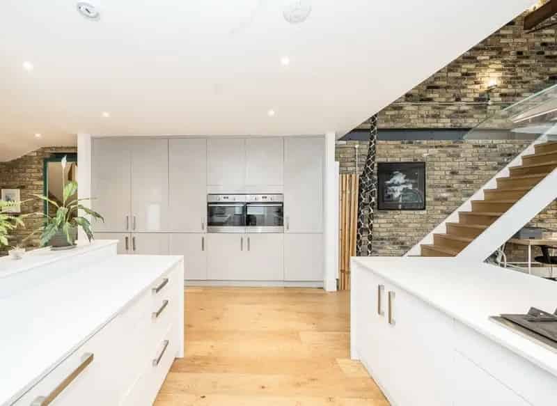 Nunhead Grove Three-Bedroom House High Standard Refurbishment
