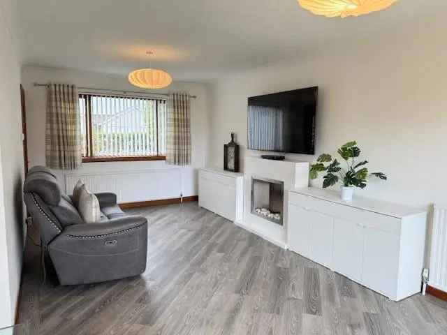 Four Bed Detached House For Rent