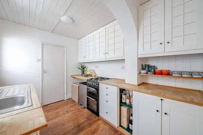 2 Bed House for Sale in West Byfleet