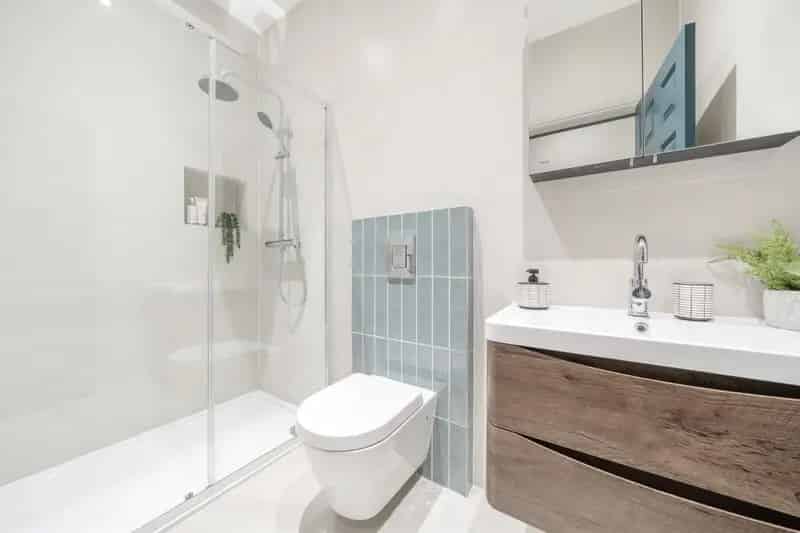 3 Bed 2 Bath Character Home Modern Finish Private Garden Near Alexandra Park