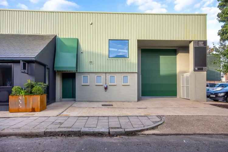 Industrial For Rent in London, England