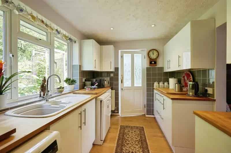 3-Bed Detached Bungalow Kington Magna Dorset