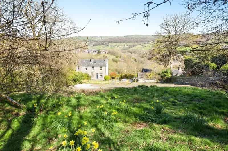 4 Bedroom Semi Detached House Halifax HX2