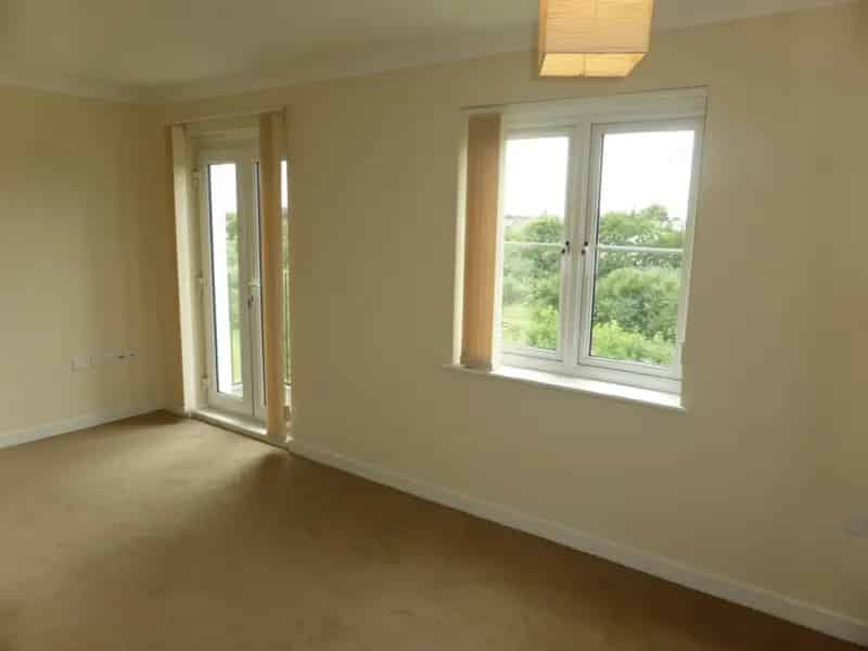2 Bedroom Flat To Rent Available 04082025