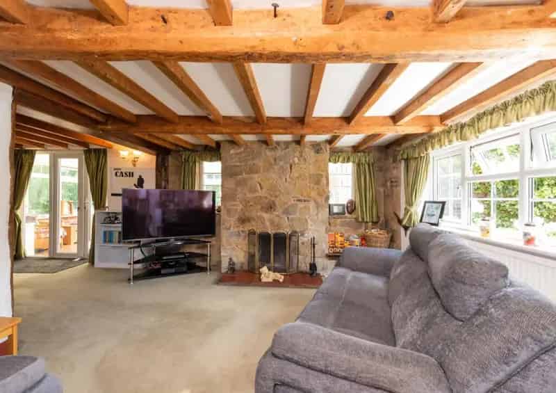 Detached Country Cottage on 1.35 Acres with Original Features