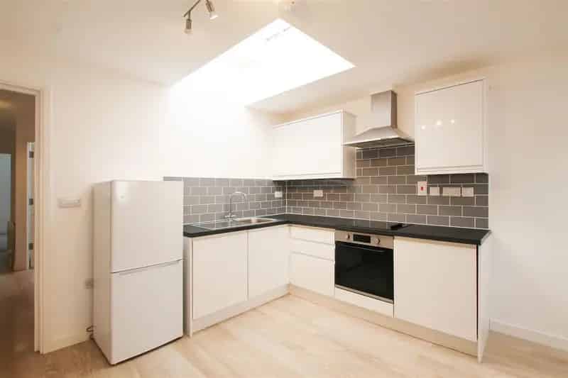 1 Bedroom Apartment House to Rent Central Location