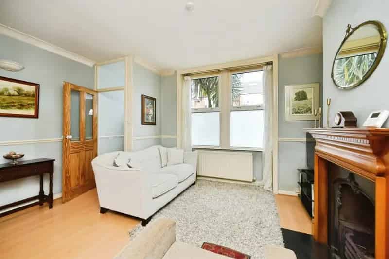 Edwardian Mid Terrace House with 3 Floors and Private Garden