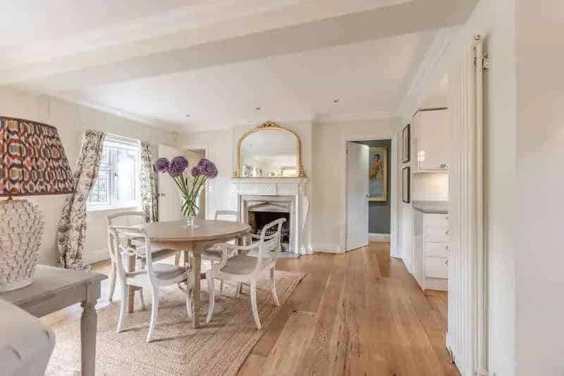 3 Bed Detached House for Sale in Fulmer Village