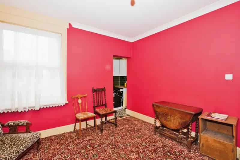 3 Bed House with 2 Bathrooms and Garden