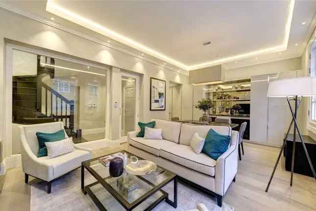 Mews house for sale in Montagu Square, London W1H