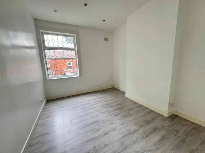 3 Bed Mid Terrace Family Home For Sale