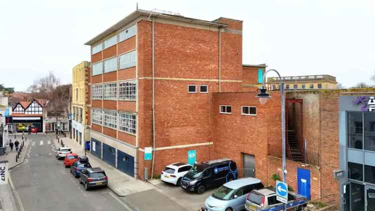 Trowbridge Town Centre Redevelopment 24 Flats Commercial Unit
