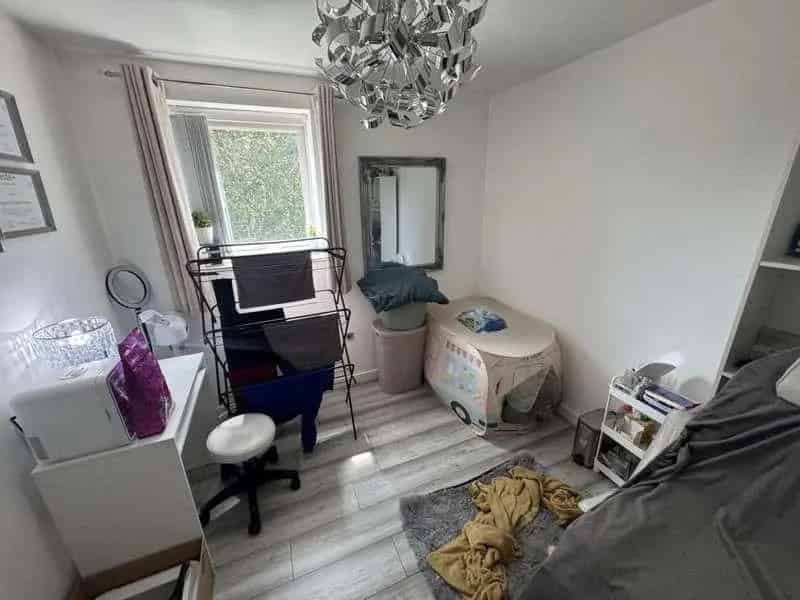 2 Bed Flat for Sale Smethwick Modern Kitchen Ensuite Double Glazing
