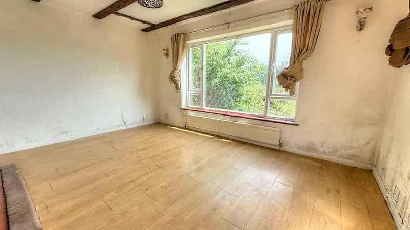 2 Bed Bungalow For Sale - Modernisation Needed