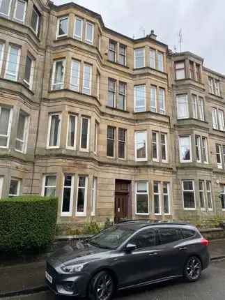 Flat to rent in Skirving Street, Shawlands, Glasgow G41