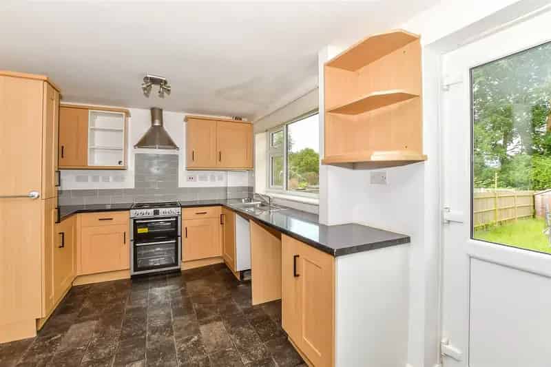 2 Bedroom End Terrace House with Planning Permission