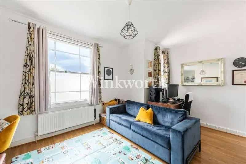 2 Bed Flat for Sale in South Tottenham