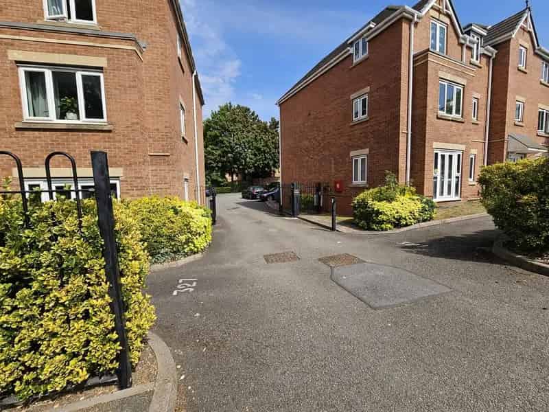 2 Bedroom Flat to Rent