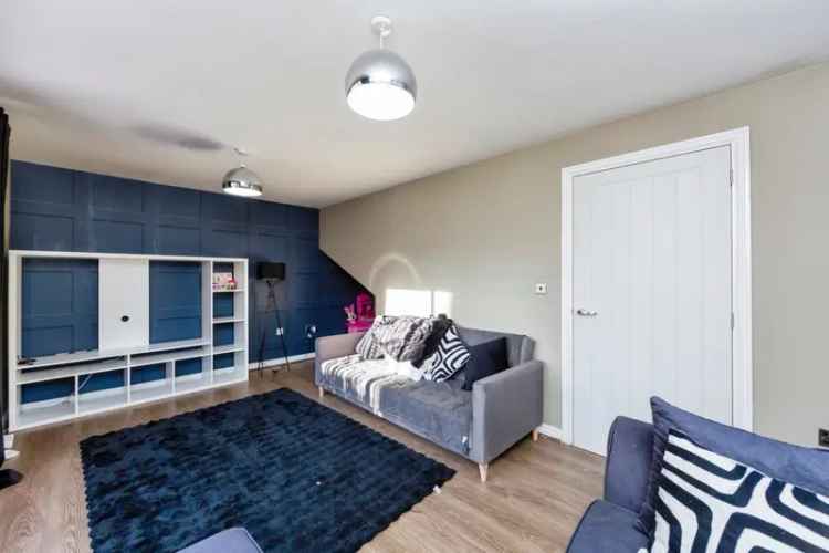 Huge Detached Family Home Four Bedrooms Barnsley