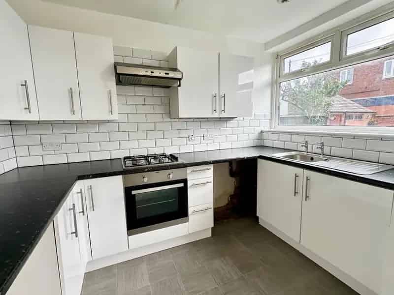 3 Bedroom Terraced House For Sale No Onward Chain