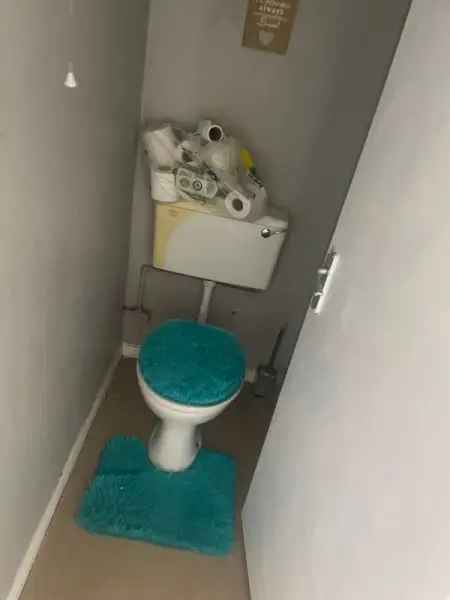 Flat For Rent in Birmingham, England