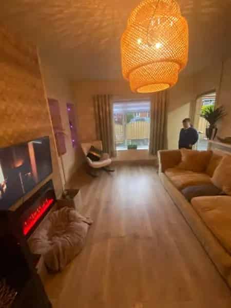 2 or 3 Bedroom House Near Widnes Downsizing Opportunity