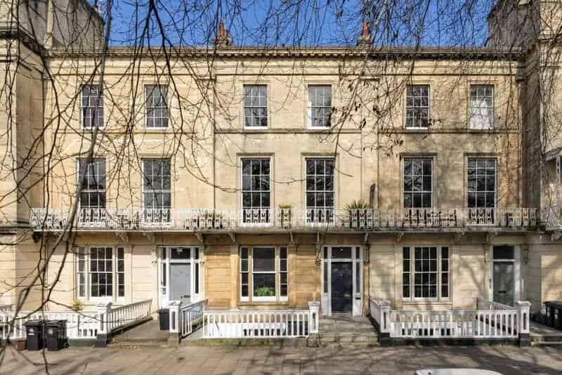 2 Bedroom Garden Apartment For Sale In Georgian Terrace