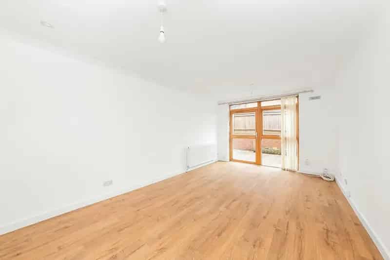 2 Bedroom Ground Floor Maisonette with Garden