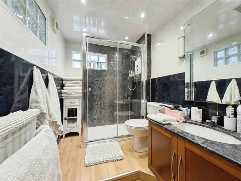 Flat For Sale , Northumberland Terrace, North Tyneside, England
